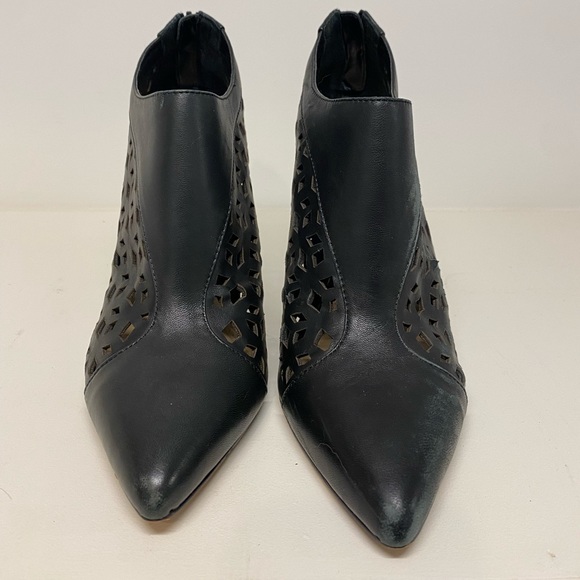 Saks fifth Ave Black Stilettos - Picture 5 of 10